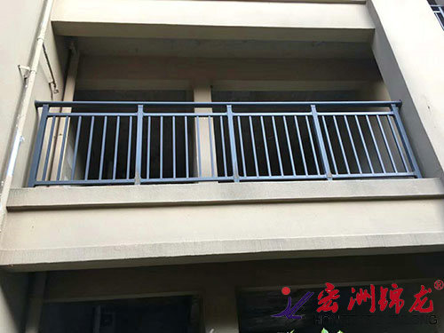 鋅鋼陽(yáng)臺(tái)護(hù)欄實(shí)拍二